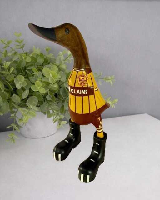 Motherwell Fc - Hand-Painted Wooden Duck - 2025-2026 Design Approx. 25cm - image 1