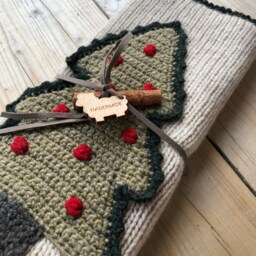 Handmade Christmas Tree Pillow Cover Crochet Wool Holiday Decor - thumbnail 2