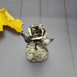 Metal Art, Forged Rose, Iron Metal Rose Sculpture, Gift, 6Th Anniversary Gift For Her - thumbnail 2