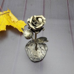 Metal Art, Forged Rose, Iron Metal Rose Sculpture, Gift, 6Th Anniversary Gift For Her - thumbnail 4