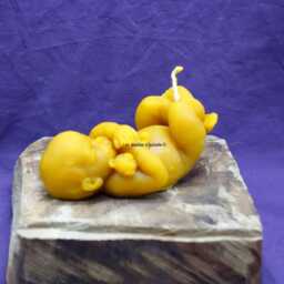 "Natural Beeswax Candle ""Baby Sleeps With His Teddy Bear" - thumbnail 2