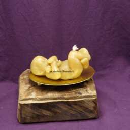 "Natural Beeswax Candle ""Baby Sleeps With His Teddy Bear" - thumbnail 4