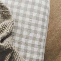 Checkered Linen Fitted Sheet - 100% Pure Linen, Classic Natural Bedding, Breathable, Durable Sheet, Gingham Soft Eco-Friendly Bedding - thumbnail 3