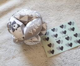 Montessori-style Grasping Ball With Liberty Bells & Raccoon Motif - Personalizable Your Little One's First Name - thumbnail 1