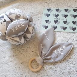 Montessori-style Grasping Ball With Liberty Bells & Raccoon Motif - Personalizable Your Little One's First Name - thumbnail 3