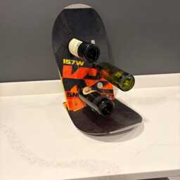 Recycled Snowboard Wine Rack 6-Bottle Display, Customizable - thumbnail 4