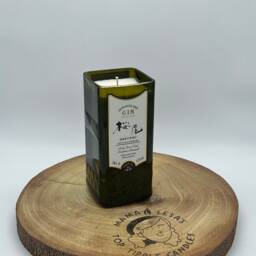 Sakurao Gin Bottle Candle - Lemongrass & Ginger Soy Wax 90 Hour Burn Time - thumbnail 3