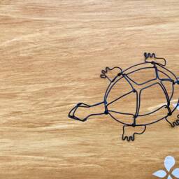 Turtle Wire Sculpture, Handmade Minimal Home Decor - thumbnail 4