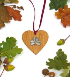 Shamrock Design Oak Heart Ornament, Irish Wedding Gift, Mum Dad Christmas Celtic Gift - thumbnail 1