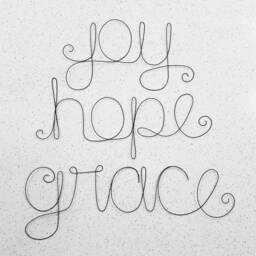 Grace Wire Word Wall Hanging Art - thumbnail 2