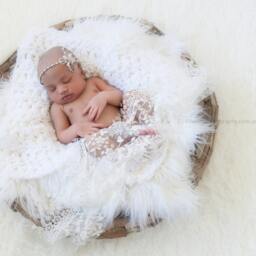 White Cloud Puffy Newborn Baby Blanket Photo Prop - thumbnail 3