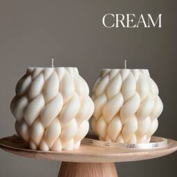 Large Swirl Knot Soy Candle - Trendy Minimalist Pillar - thumbnail 3