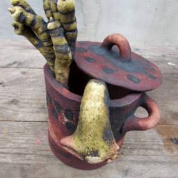 Ceramic Chicken Soup in A Pot - thumbnail 4