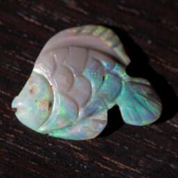 Opal Green Pink Flashing Fire Fish Carving - 4.28 Cts - thumbnail 1