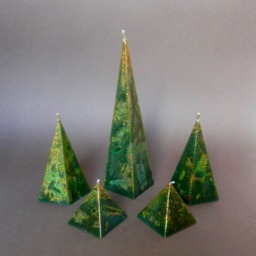 Christmas Candles, Candles Handmade, Beautiful Red & Green Pyramid Decorated With Gold Glitter - thumbnail 2