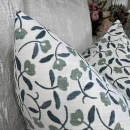 Floral Blue Green Cushion Cover, Sofa Bed Throw Pillow Double Sided Home Decor - Farmhouse Countryside Scallop - thumbnail 2