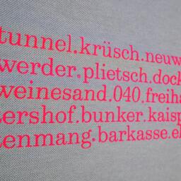 Typo Hamburg Hand Pillow Printed 40 X40 Heathergrey/Neonpink Neon - thumbnail 3