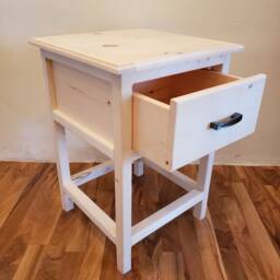 Farmhouse End Table With Drawer - thumbnail 3
