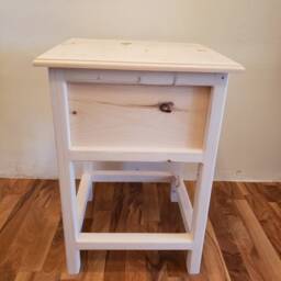 Farmhouse End Table With Drawer - thumbnail 2