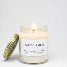Baltic Amber Scented Soy Candle - Hand Poured, 8 Oz Vegan - thumbnail 4