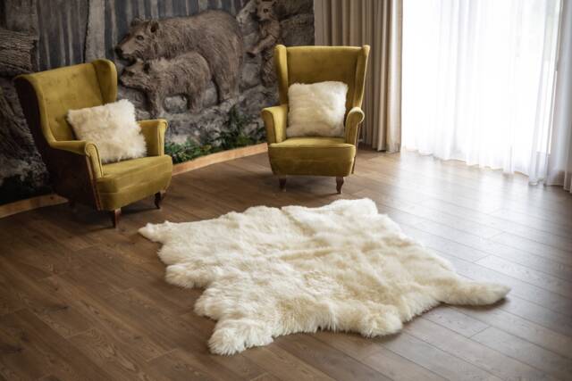 Genuine Natural Creamy White Sheepskin Rug, Pelt, Giant Throw Sexto - image 1