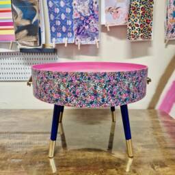 Round Coffee Table , Ditsy Floral, Multicolour Pink Blue & Green Flower Design. Table, Lift Off Top For Storage. End Lounge - thumbnail 2