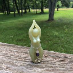 Green Tara Goddess Statue - Statue, Figurine, Protection, Creation, Compassion, Story Goddess, Priestess - thumbnail 3