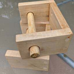 Rustic Reclaimed Wood Toilet Roll Holder, Handmade Sustainable Homeware Natural Finish - thumbnail 3