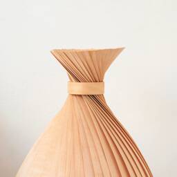 Maple Wood Table Lamp, Bedside Lamp Rustic Decor , Minimalist Small Scandinavian Desk - thumbnail 4