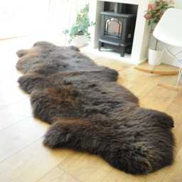 "100% British Rare Breed Double Sheepskin Rug in Undyed ""Cafe Noir" - thumbnail 4