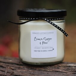 Soy Candle Jar With Black Metal Lid - Hand Poured 7.75 Ounce Vermont Cottage Candles - thumbnail 4