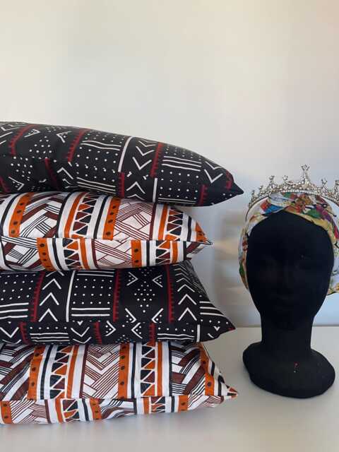 Pillows/Pillow Cases - image 1