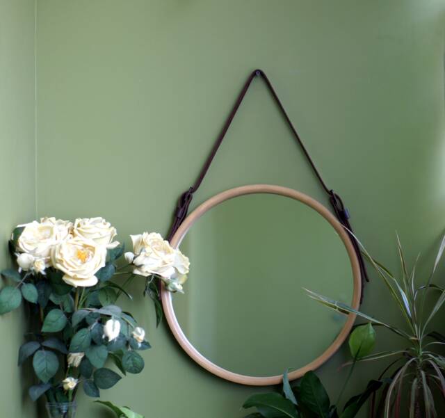 Round Leather Mirror Wooden Frame, Large Frame Mirror, Modern Bathroom Decorative Circle For Living Room & Bedroom - image 1