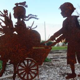 Elena & Andrew Vintage Large Metal Silhouette For The Garden Or Yard Art - thumbnail 2
