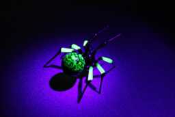 Uranium Glass Spider Surprise Vaseline Figurine Uv Black