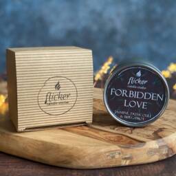 Forbidden Love - Romance Tropes Soy Wax Candle - thumbnail 3
