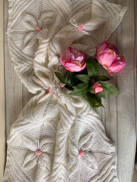 Knitted Baby Pram Blanket White With Pink Rosebuds - image 1