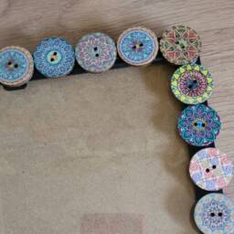 Wooden Geometric Button Photo Frame 8 X 10 Inches - thumbnail 4