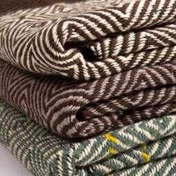 Handwoven Wool Area Rug 4x6 Ft Geometric Scandinavian Design - thumbnail 4