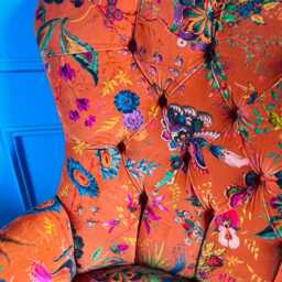 statement Chair in Sophie Robinson X Harlequin Wonderland Velvet - thumbnail 3