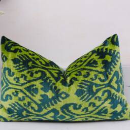 Handmade Silk Velvet Ikat Pillow Cover, Green Accent Cushion - thumbnail 2
