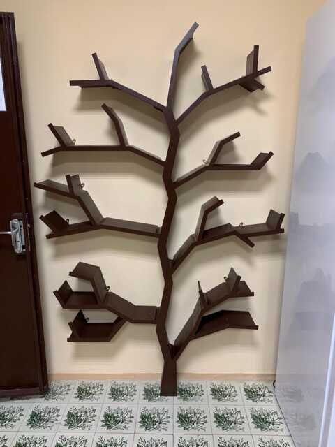 Small Tree-Shaped Bookshelf For Living Room, Modern Tree Stand Made Of Wood, Wall Art Books - image 1