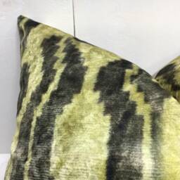 Handwoven Silk Ikat Pillow Cover 20x20, Modern Home Decor - thumbnail 3