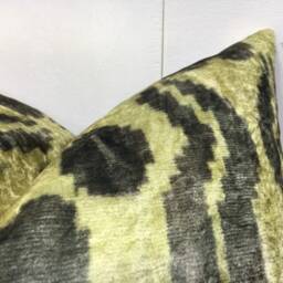 Handwoven Silk Ikat Pillow Cover 20x20, Modern Home Decor - thumbnail 2