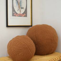 Ball Cushion - Handmade in France Curly Wool - thumbnail 4