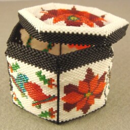 Little Treasures Beaded Box - thumbnail 2