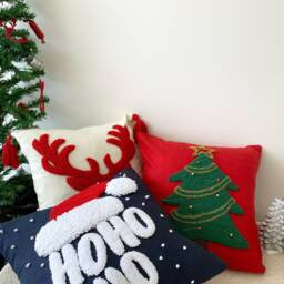 Hand Tufted Christmas Pillow Cover, Embroidered Xmas Tree Cushion Cover, Winter Holiday Home Decor Rug, Merry Ornament, Noel Gift - thumbnail 3