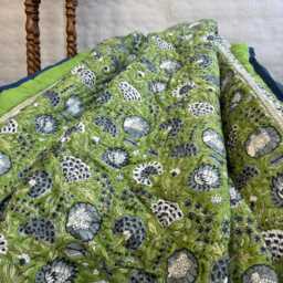 Quilted Pure Cotton Reversible Bed Throw King Size Summer Indian Quilt - Handmade Handprint Country Mughal Fresh Green Blue White Gardenia - thumbnail 3