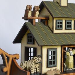 Wood Noah's Ark Hand Crafted - thumbnail 3