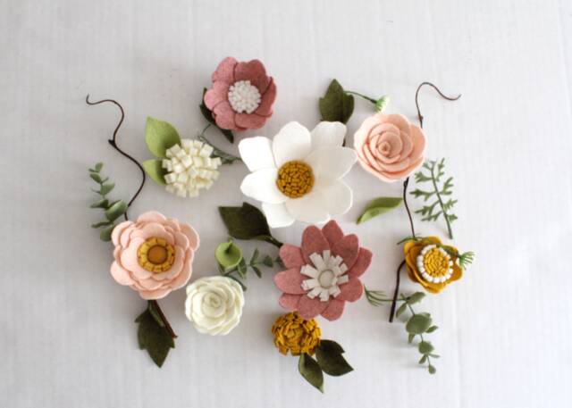 Wool Felt Flowers Bohemian Wall Decor Frame Hanging Embellishments Adornments Standalone Set - Loose Flowers - image 1